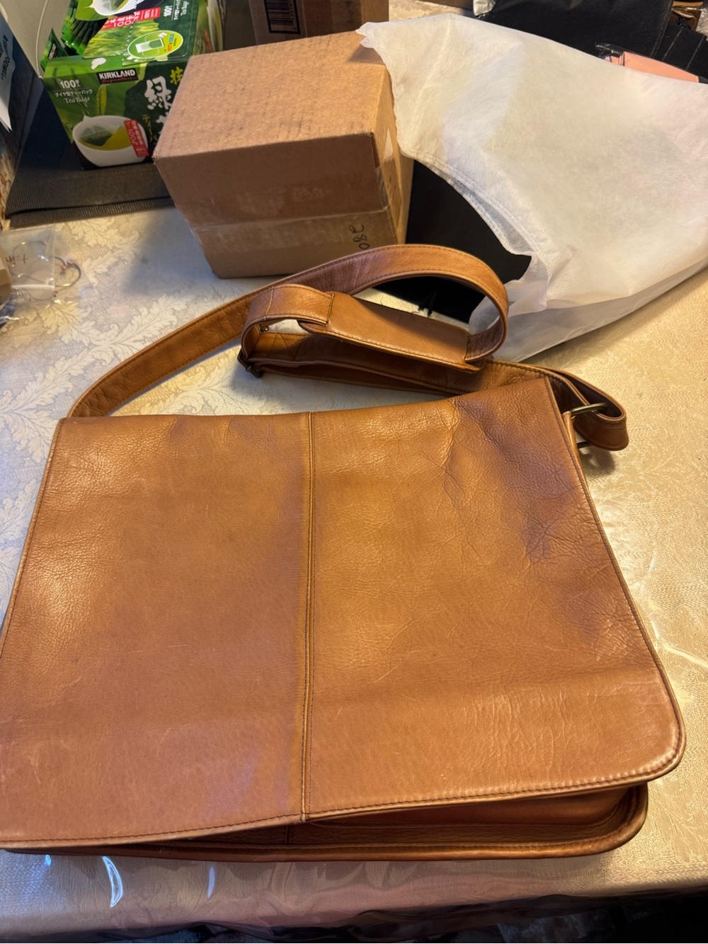 Le Donne Tan Genuine Leather Messenger Briefcase Laptop Bag